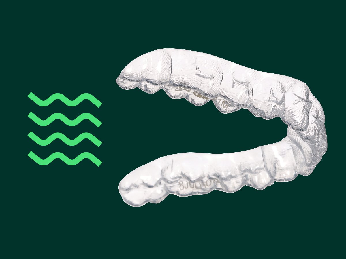 A graphic of four wavy lines indicates a more flexible structure beside a photo of a 3M Clarity Aligner Flex.