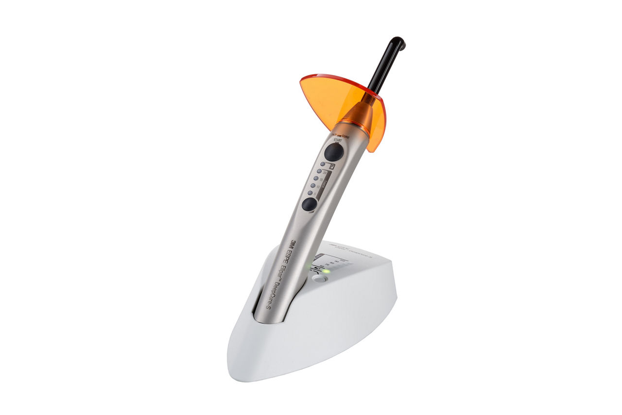 3M™ Elipar™ DeepCure-S LED Curing Light