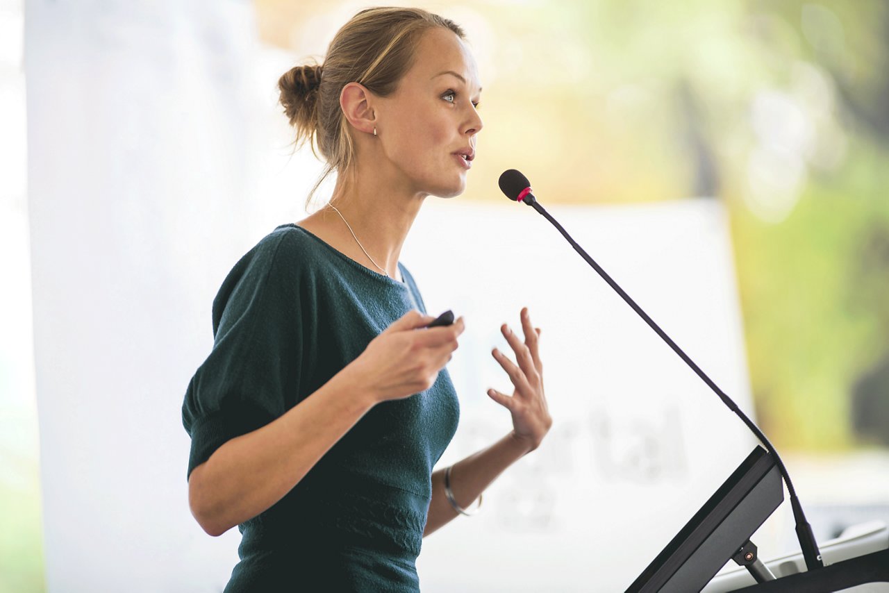 Deze stockfoto is Getty ID 532256991 en is voor Solventum geretoucheerd. De oorspronkelijke toepassing van de foto was voor CES 2024.