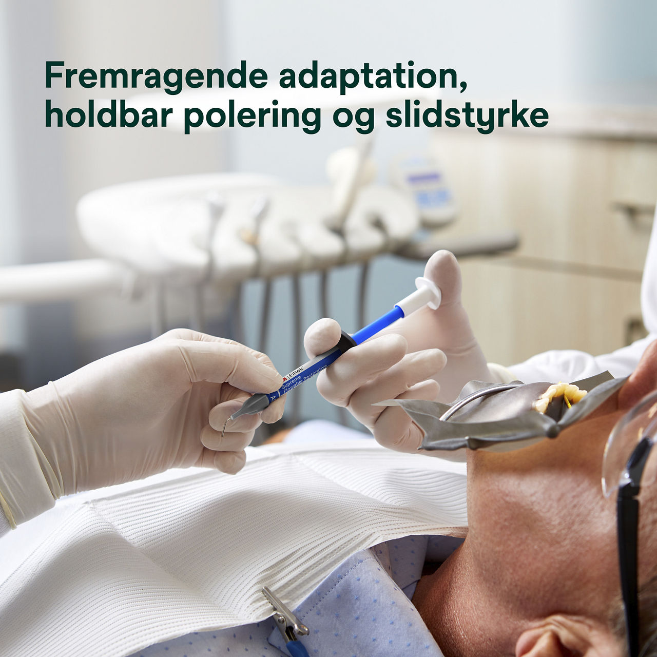 4- Filtek Supreme Flowable Syringe: Fremragende adaptation, holdbar polering og slidstyrke