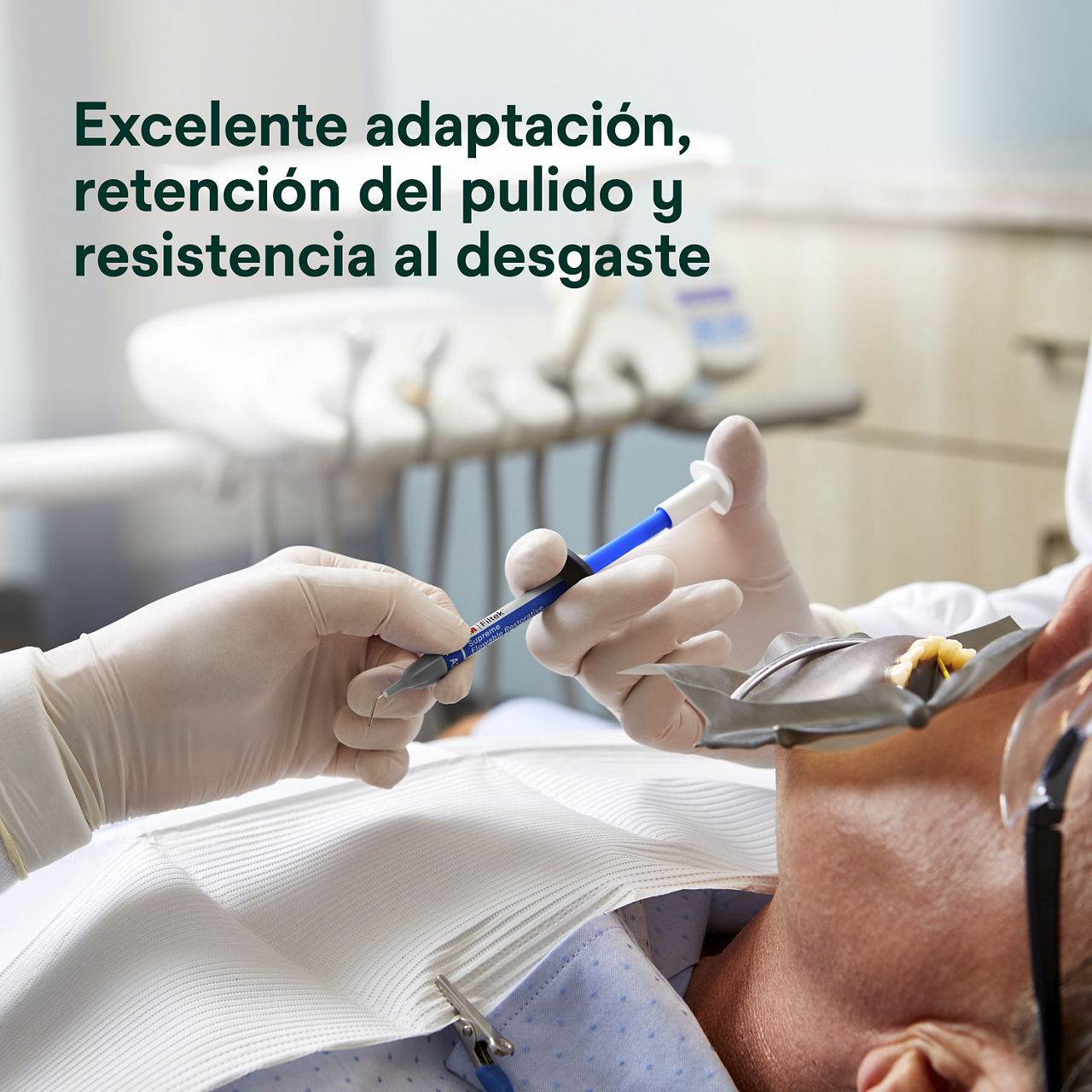 4- Filtek Supreme Flowable Syringe: Excelente adaptación
