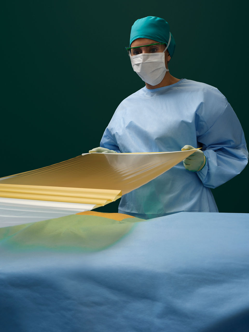 MS Product Hero Image - 3M™ Ioban™ 2 Antimicrobial Incise Drape