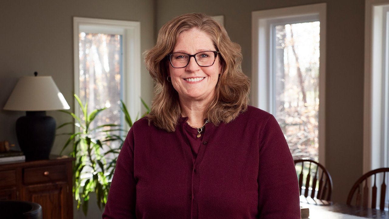 A portrait photo of Linda Doerr