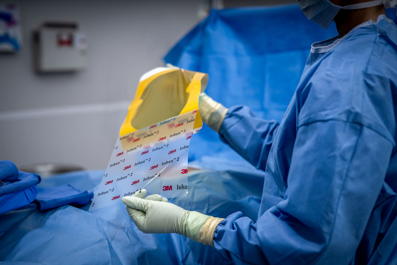 3M™ Ioban™ 2 Antimicrobial Incise Drape - Product App 4